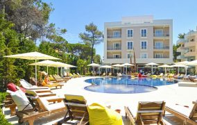 Sandy Beach Resort viešbutis Albanija