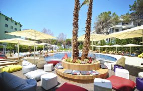 Sandy Beach Resort viešbutis Albanija