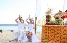 Simbolinės vestuvės Balio saloje