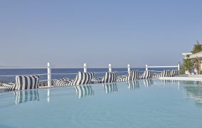 notos-therme-spa-viesbutis-santorino-saloje-vestuves-graikijoje-2