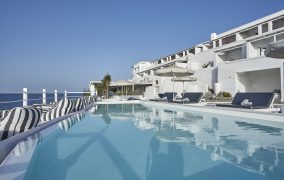notos-therme-spa-viesbutis-santorino-saloje-vestuves-graikijoje-5